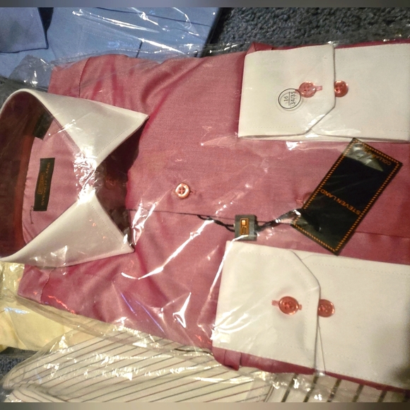 Holiday Sales! Men's designer casual & dress shirts, NWT - Picture 3 of 8